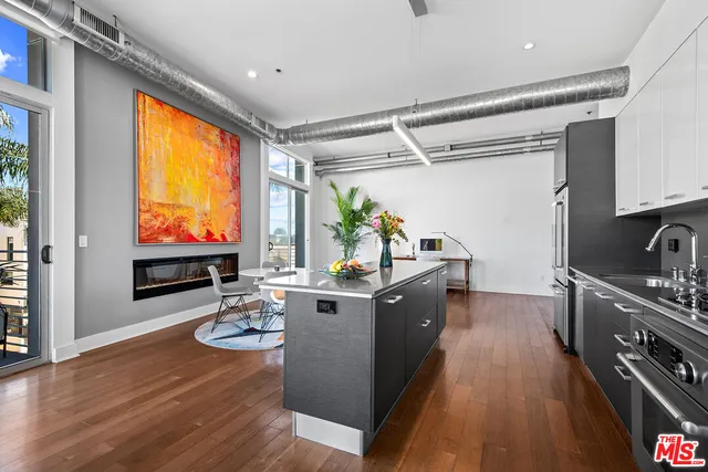 $1,099,000 | 13320 Beach Avenue, Unit 304, Marina del Rey, CA 90292