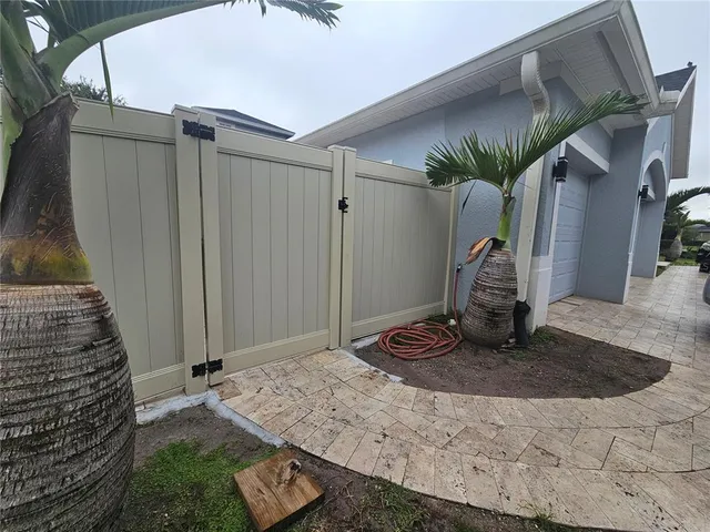 a view of a bird bath tub