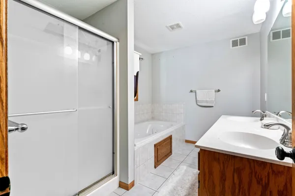 $519,000 | 701 Carnoustie Place Southeast, Pine Island, MN 55963
