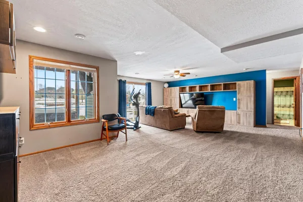 $519,000 | 701 Carnoustie Place Southeast, Pine Island, MN 55963