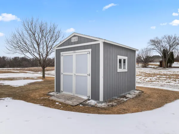 $519,000 | 701 Carnoustie Place Southeast, Pine Island, MN 55963