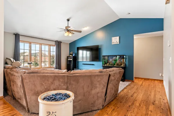 $519,000 | 701 Carnoustie Place Southeast, Pine Island, MN 55963