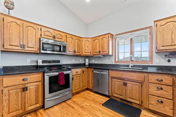 $519,000 | 701 Carnoustie Place Southeast, Pine Island, MN 55963