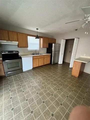 $1,350 | 190 Rebecca Drive Northeast, Winter Haven, FL 33881