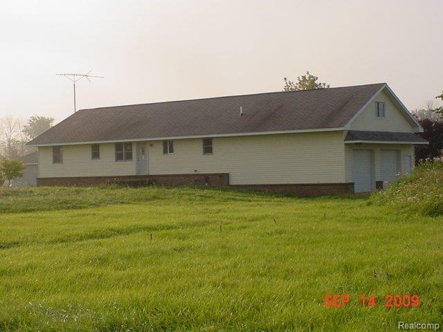 21420 Pratt Road Armada, MI 48005 - Photo 1 of 8 DSC00188