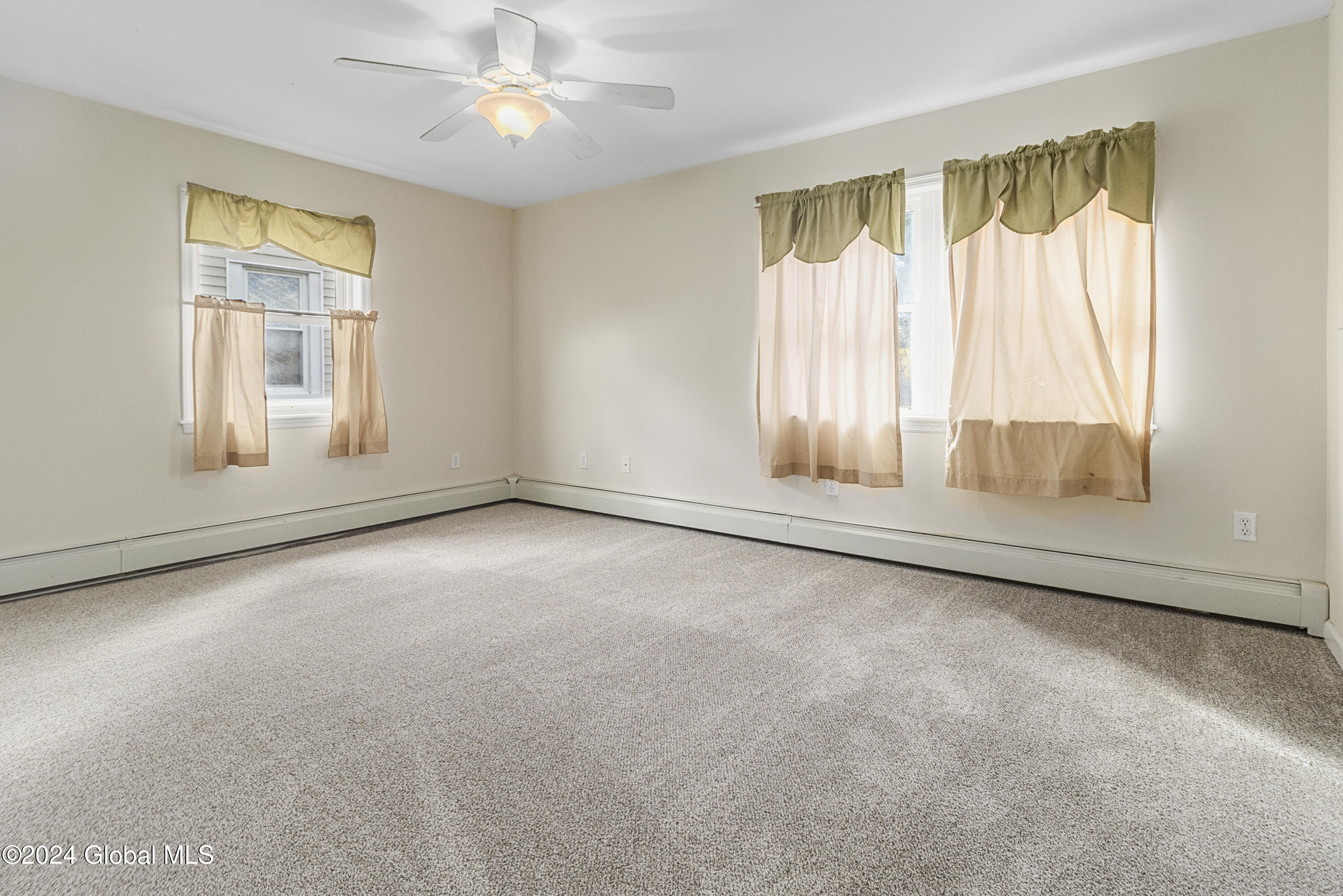 2110 Eastern Parkway Schenectady, NY 12309 - Photo 11 of 19 Bedroom