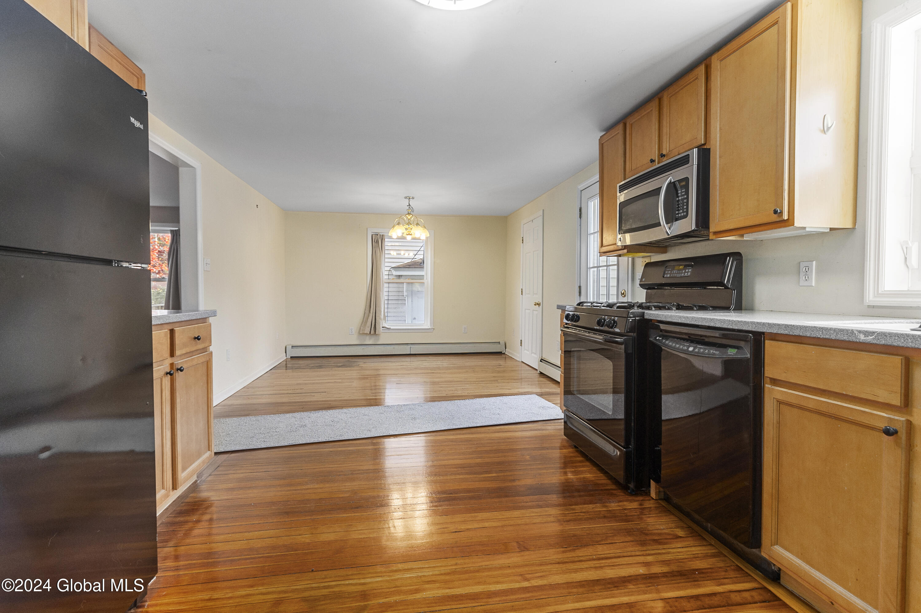 2110 Eastern Parkway Schenectady, NY 12309 - Photo 5 of 19 Kitchen to Dining Room