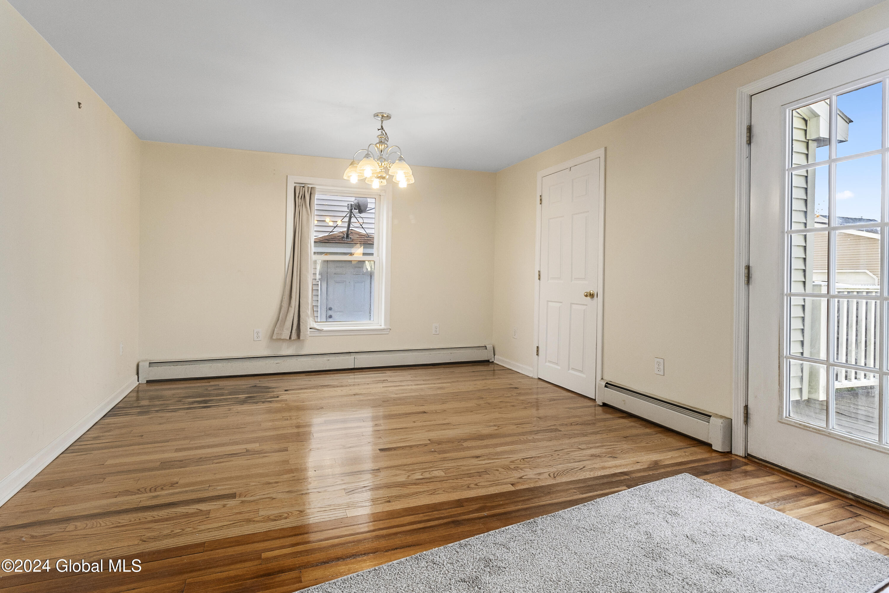 2110 Eastern Parkway Schenectady, NY 12309 - Photo 6 of 19 Dining Room
