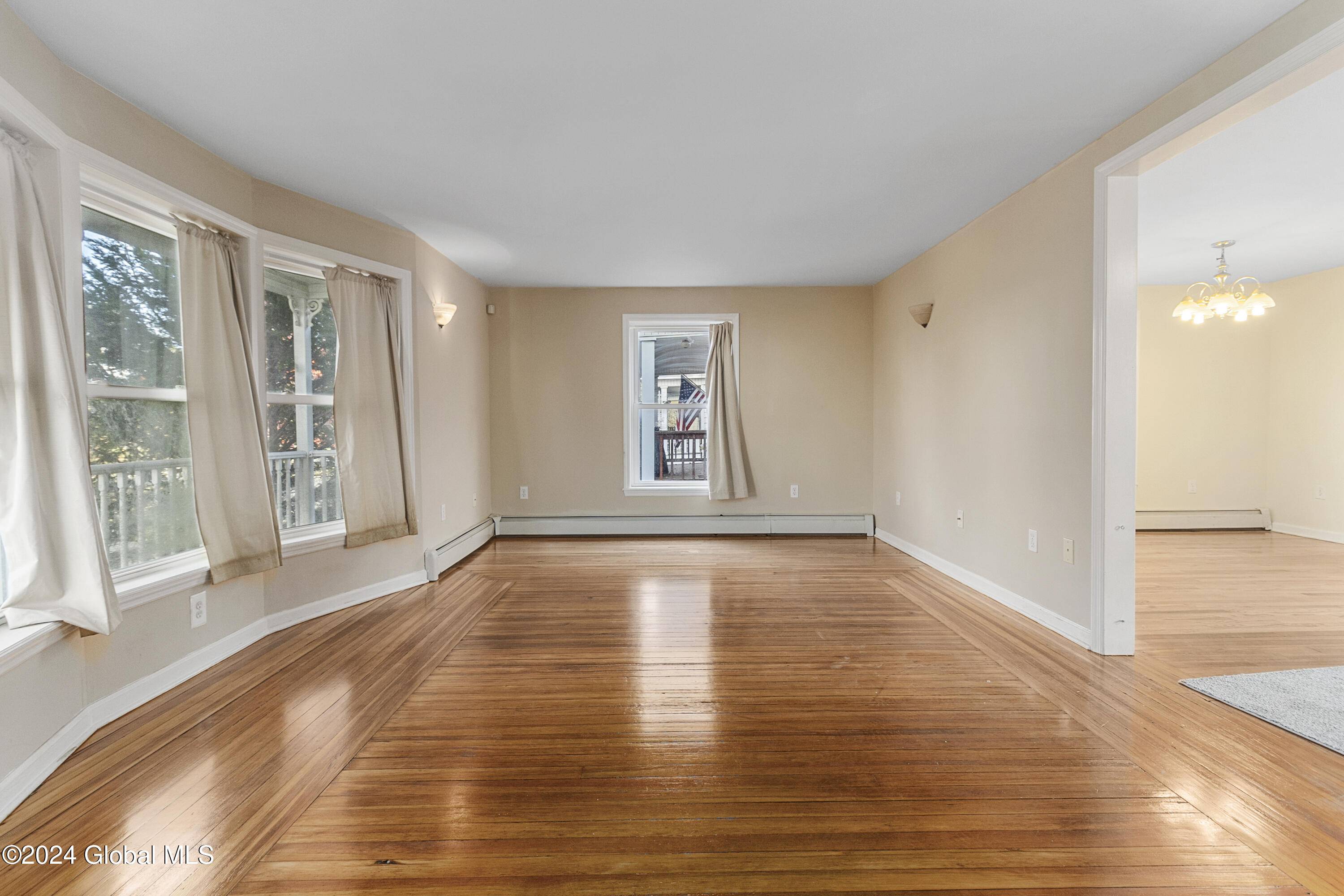 2110 Eastern Parkway Schenectady, NY 12309 - Photo 8 of 19 Living Room