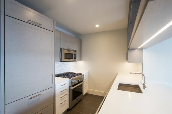 $5,850 | 555 10th Avenue, Unit 49J | Hudson Yards