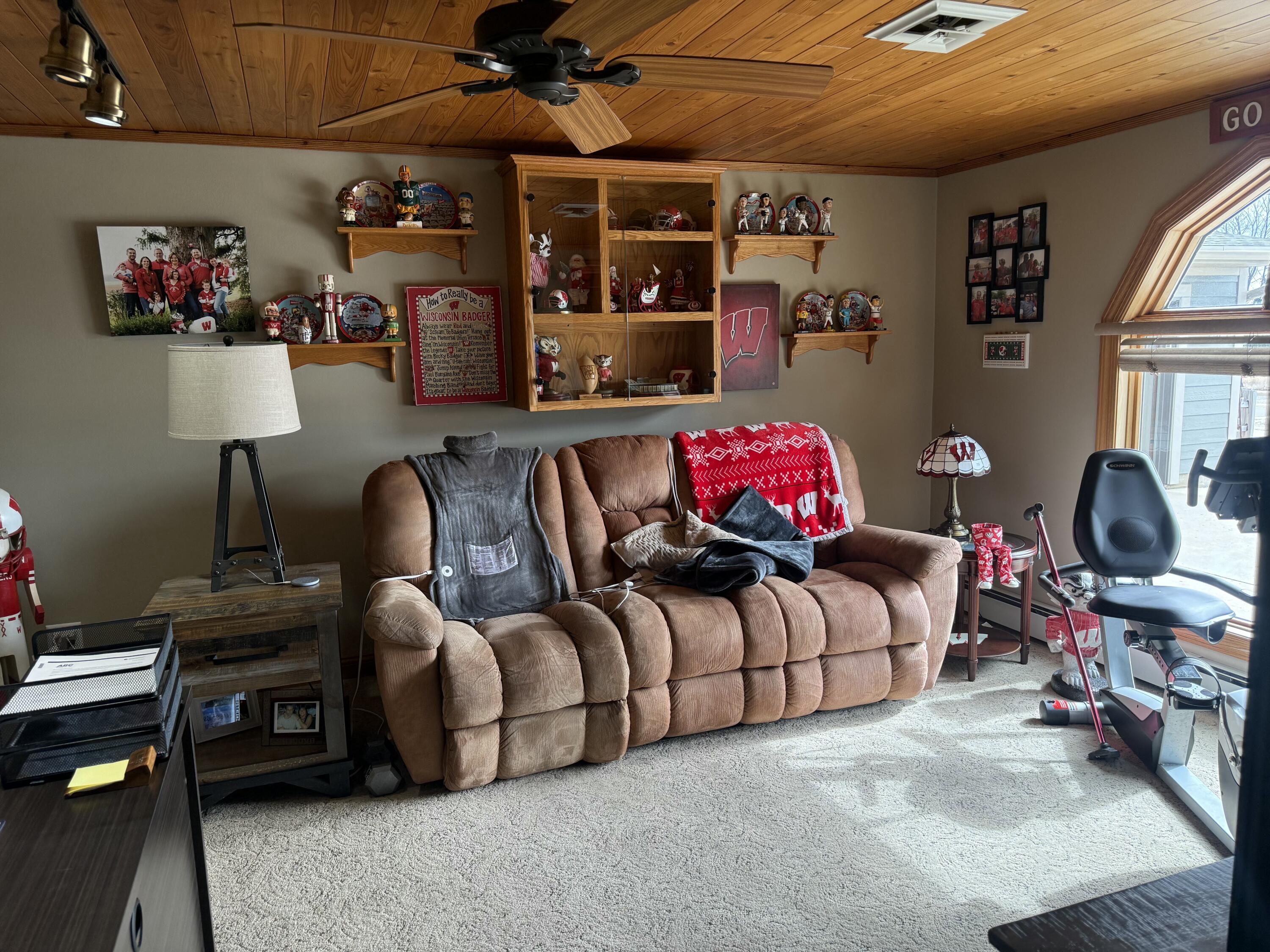 N5748 Metovale Road Brandon, WI 53919 - Photo 13 of 34 The flexibility of this room will make it coveted!