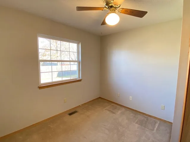 $220,000 | 810 Lakepoint Drive, Augusta, KS 67010