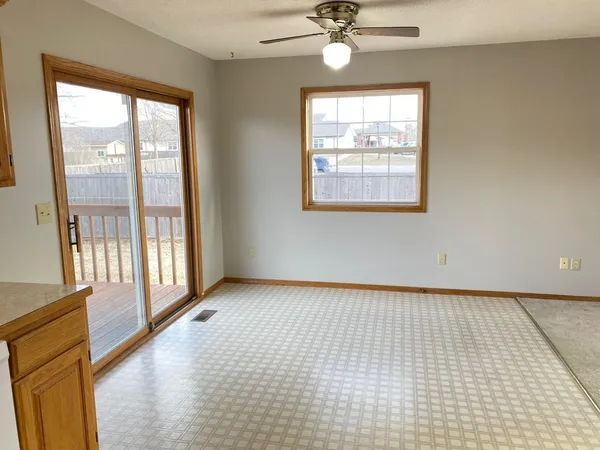 $220,000 | 810 Lakepoint Drive, Augusta, KS 67010