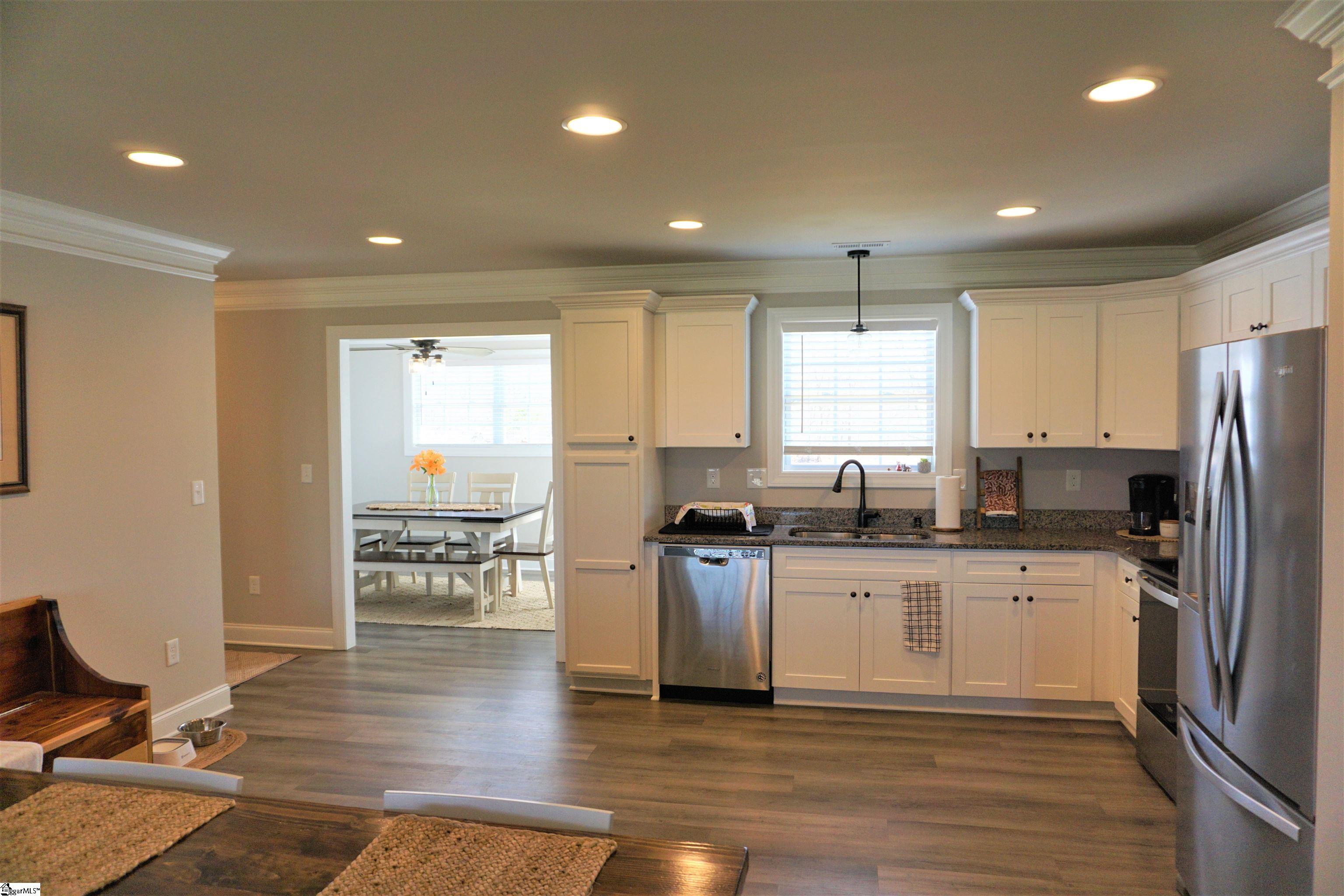 334 North Green River Road Gaffney, SC 29341 - Photo 10 of 23