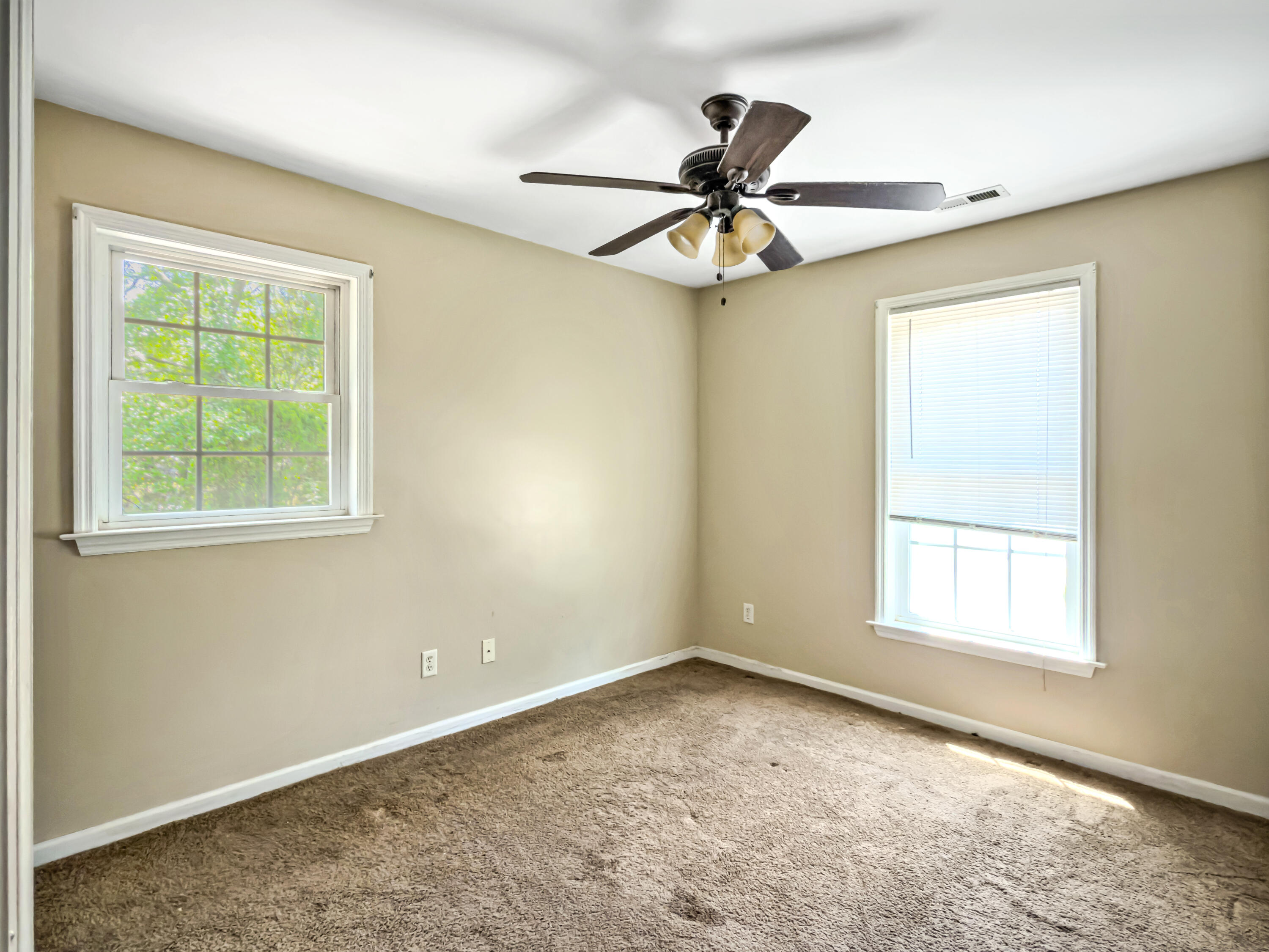 210 Kent Court Ladson, SC 29456 - Photo 10 of 12 Photo Apr 12 2026, 2 12 24 PM