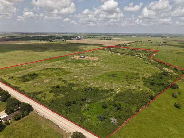 $1,200,000 | 775 South FM 441 Road, Louise, TX 77455