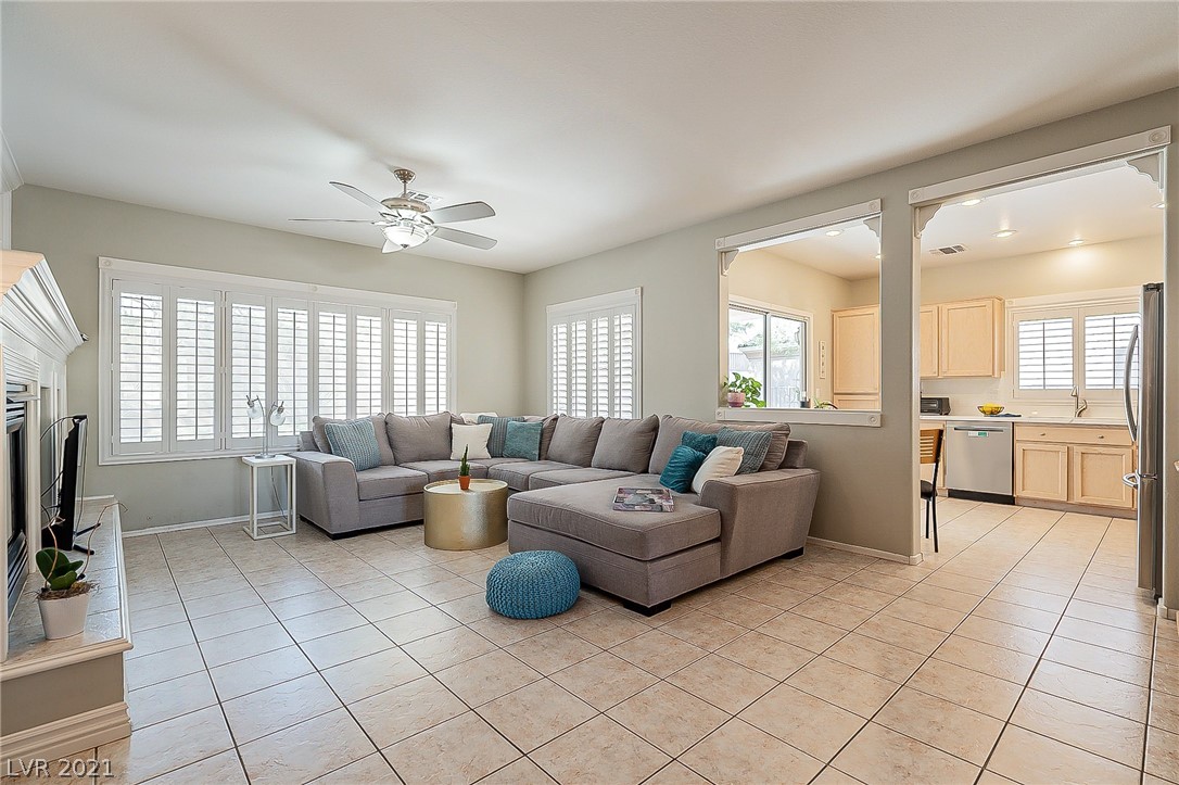 2557 Shellsburg Avenue Henderson, NV 89052 - Photo 10 of 32