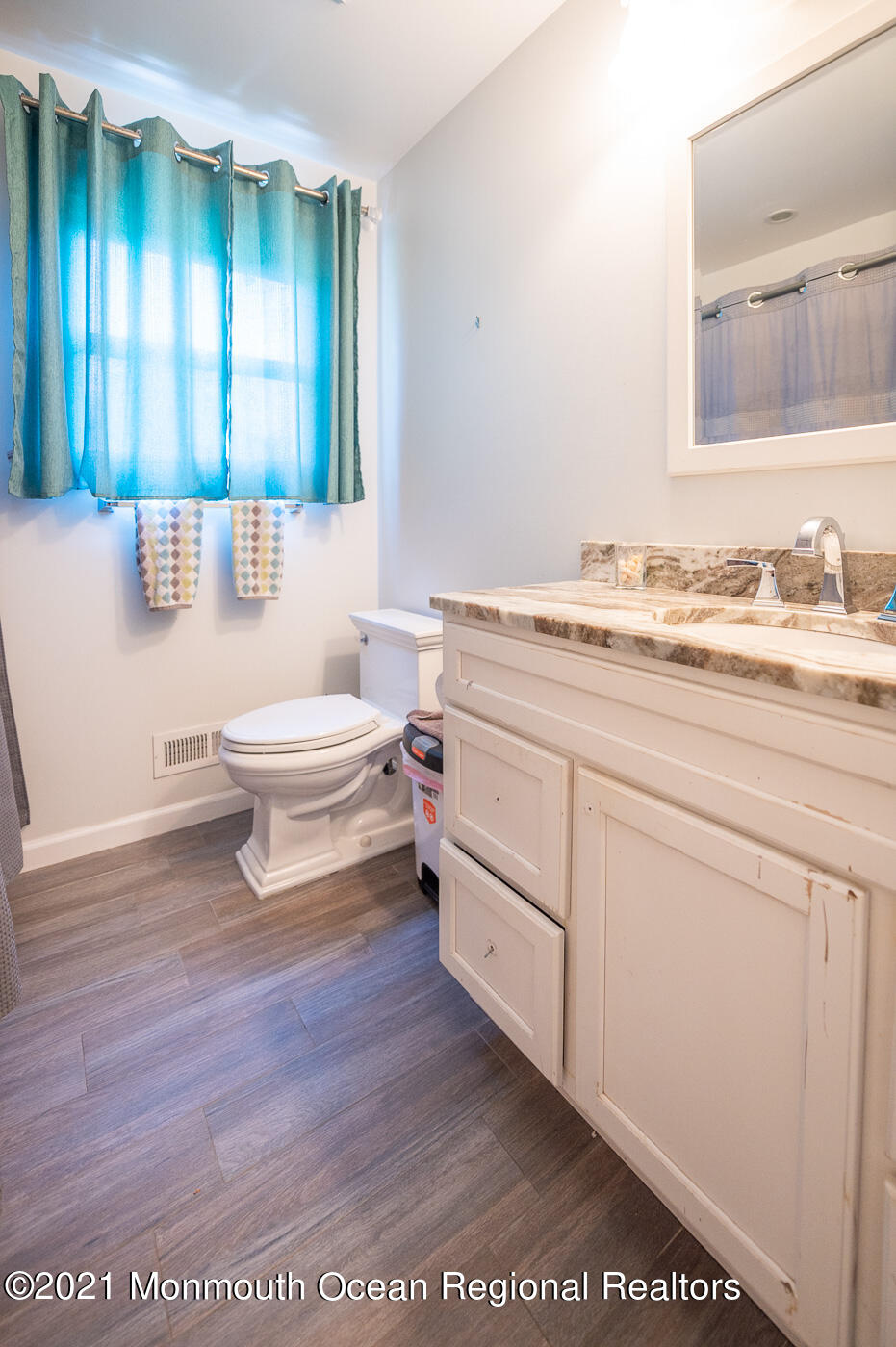 11 Mayfair Road Holmdel, NJ 07733 - Photo 16 of 28 BATH