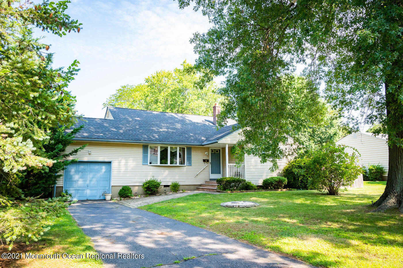 11 Mayfair Road Holmdel, NJ 07733 - Photo 3 of 28 mayfair - front