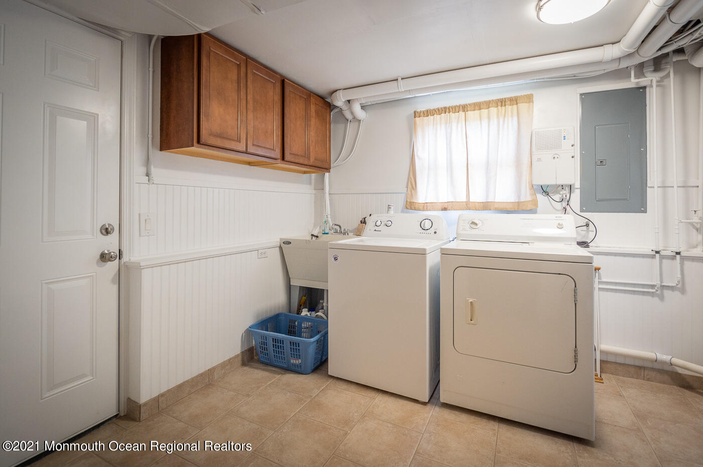 11 Mayfair Road Holmdel, NJ 07733 - Photo 24 of 28 laundry