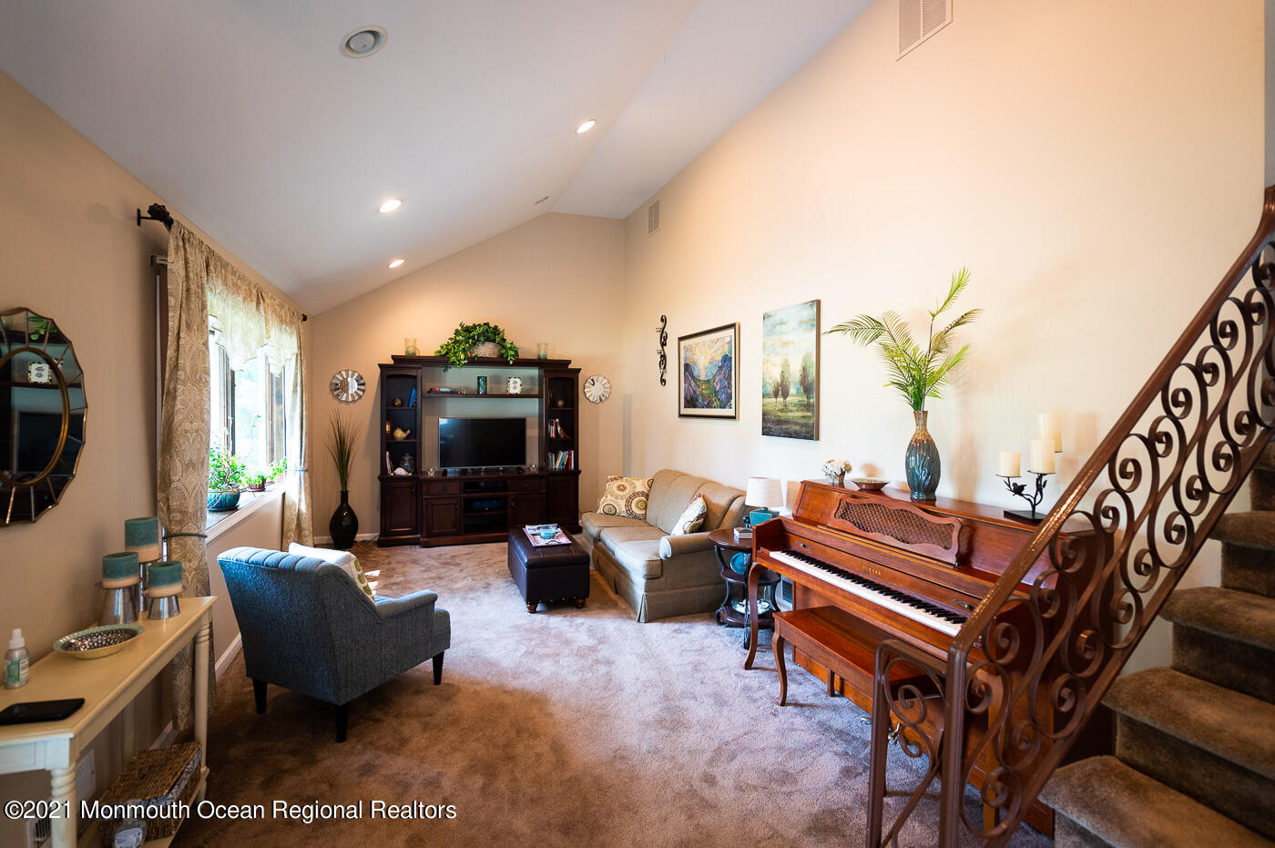 11 Mayfair Road Holmdel, NJ 07733 - Photo 8 of 28 LR