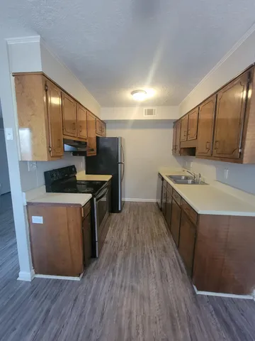 $875 | 114 Chalet North Court, North Augusta, SC 29841