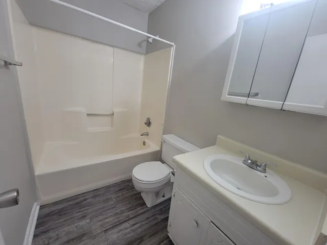 $875 | 114 Chalet North Court, North Augusta, SC 29841