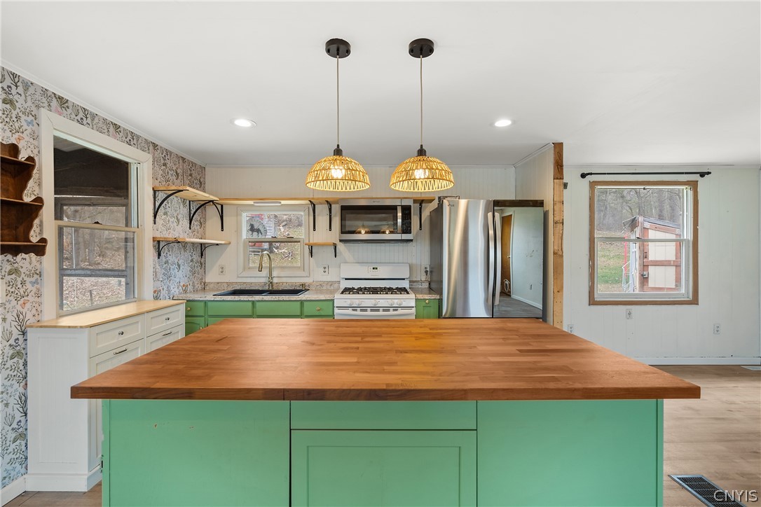 6475 State Street Norwich, NY 13815 - Photo 8 of 35