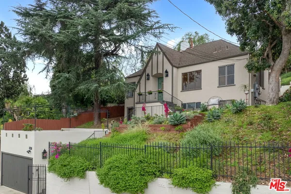 $1,589,000 | 2559 Corralitas Drive, Los Angeles, CA 90039