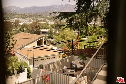 $1,589,000 | 2559 Corralitas Drive, Los Angeles, CA 90039