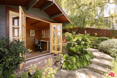 $1,589,000 | 2559 Corralitas Drive, Los Angeles, CA 90039