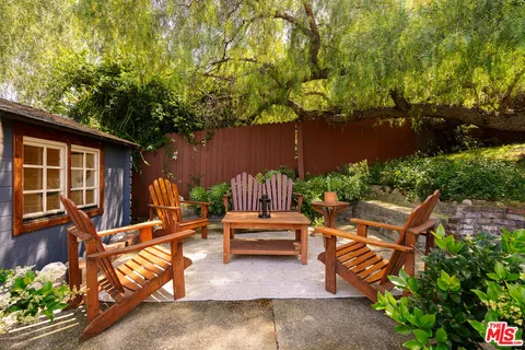 $1,589,000 | 2559 Corralitas Drive, Los Angeles, CA 90039