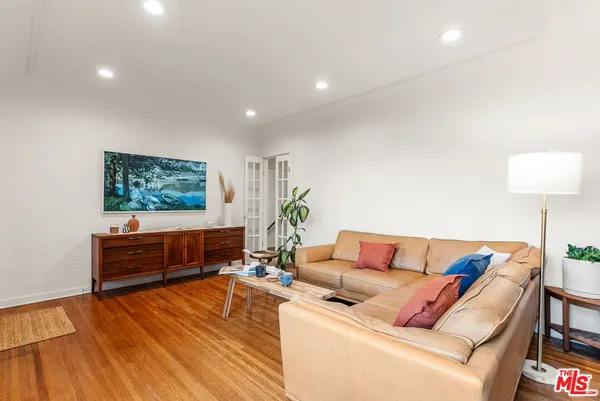 $1,589,000 | 2559 Corralitas Drive, Los Angeles, CA 90039