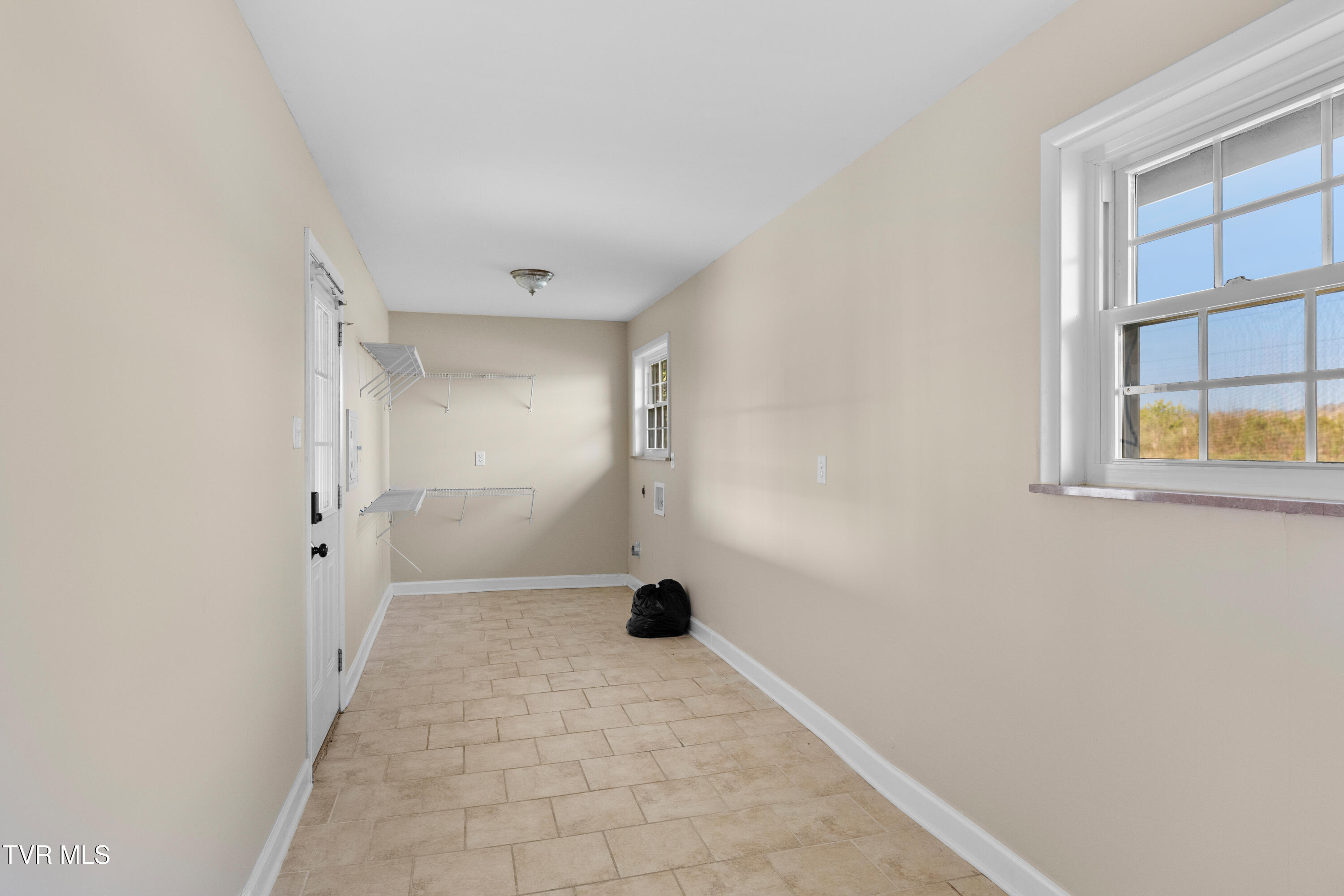 245 Phillipi Road Mohawk, TN 37810 - Photo 19 of 35 014-245PhillipiRoad-Mohawk-TN-37810-FULL