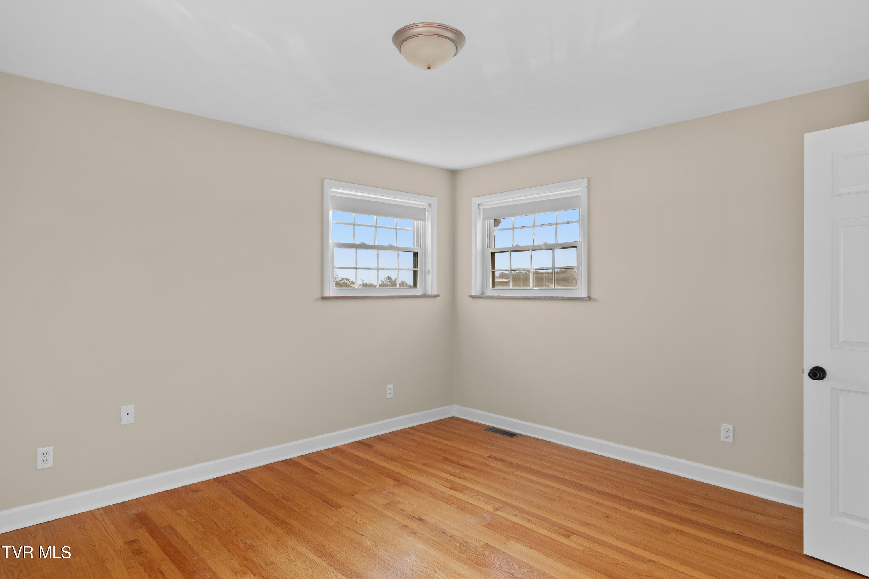 245 Phillipi Road Mohawk, TN 37810 - Photo 23 of 35 018-245PhillipiRoad-Mohawk-TN-37810-FULL