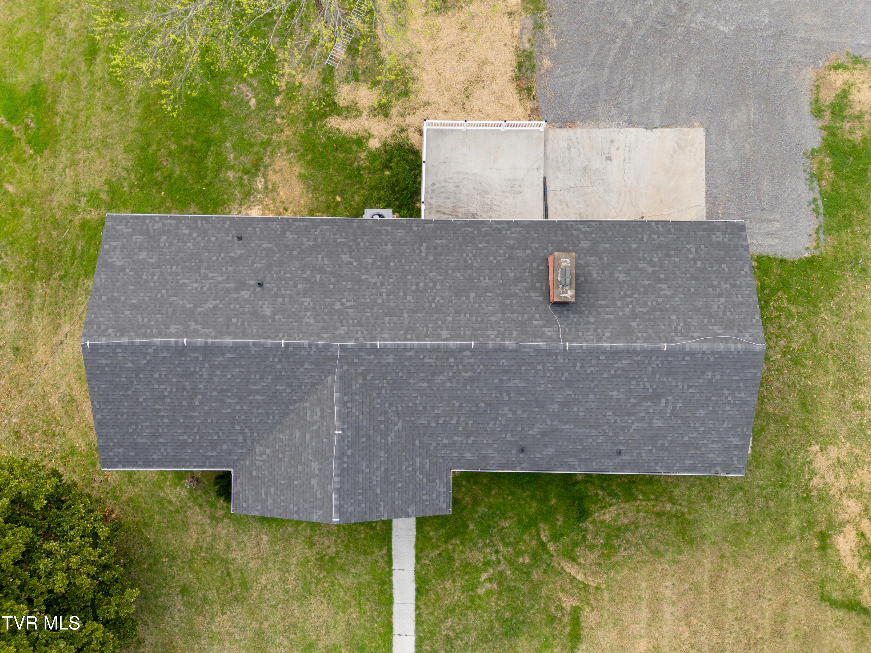 245 Phillipi Road Mohawk, TN 37810 - Photo 28 of 35 034-245PhillipiRoad-Mohawk-TN-37810-FULL