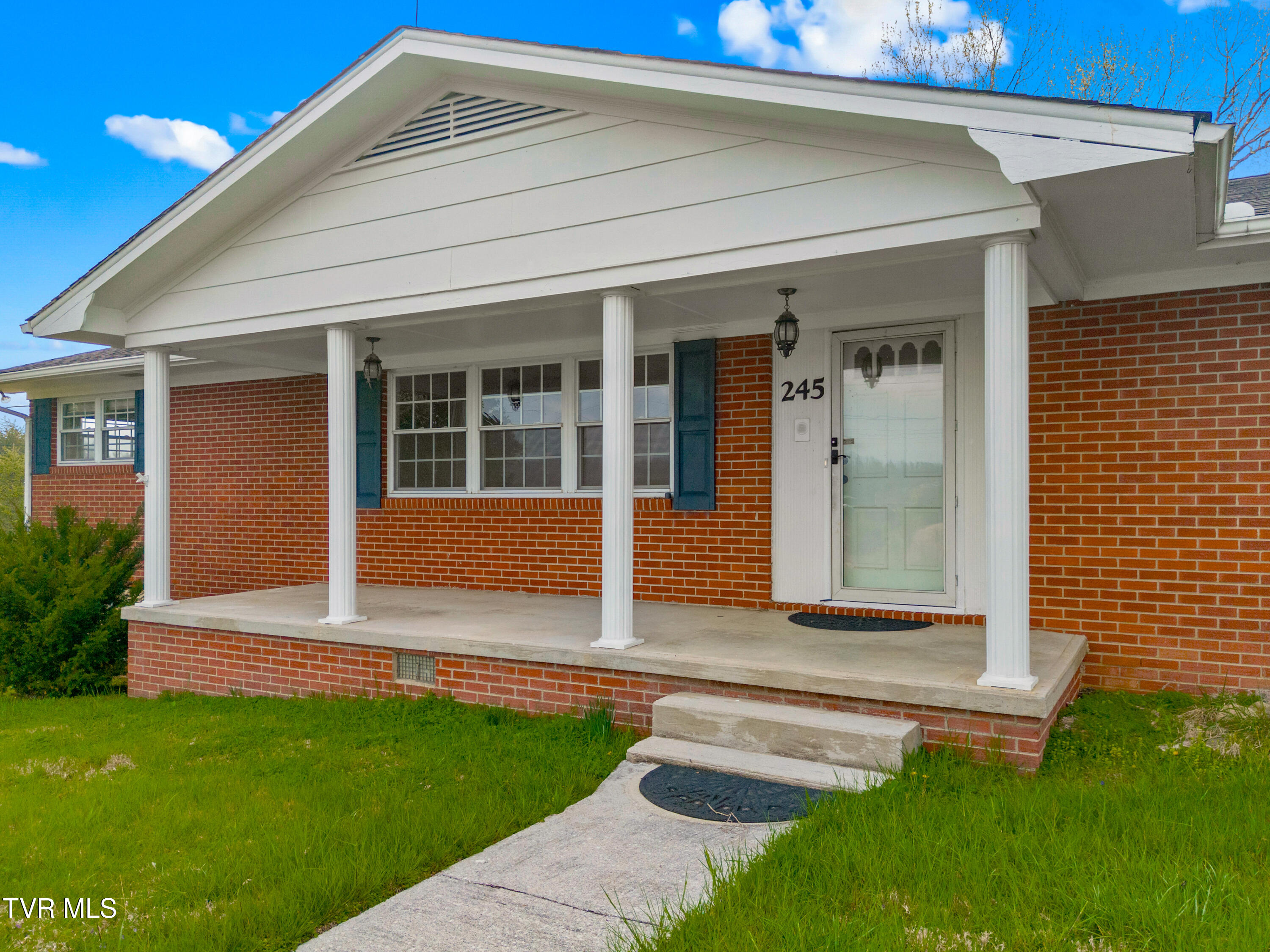 245 Phillipi Road Mohawk, TN 37810 - Photo 6 of 35 031-245PhillipiRoad-Mohawk-TN-37810-FULL