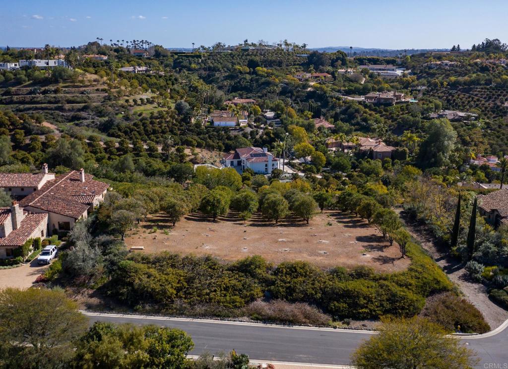 6241 Strada Fragante Rancho Santa Fe, CA 92091 - Photo 13 of 36 an aerial view of multiple house