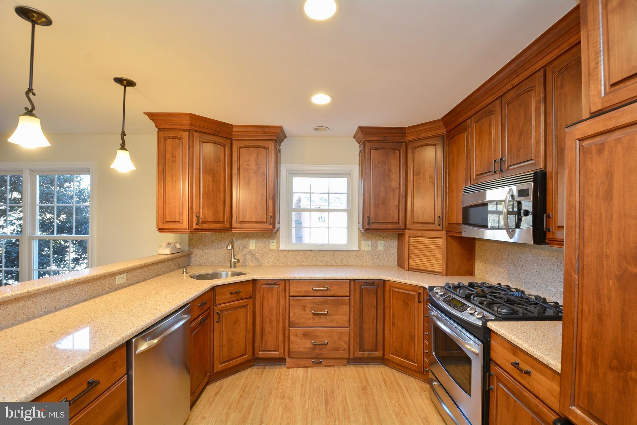 7922 Treeside Court Springfield, VA 22152 - Photo 11 of 46 Kitchen