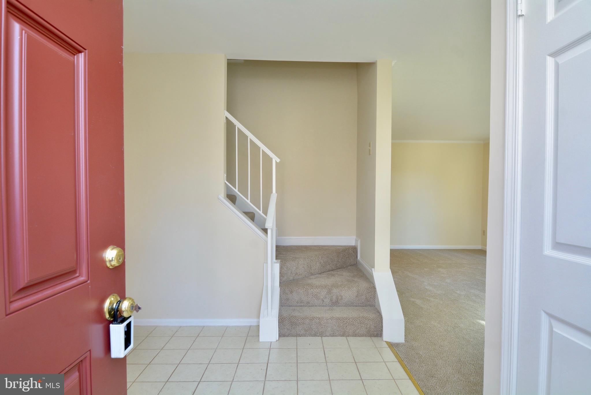 7922 Treeside Court Springfield, VA 22152 - Photo 5 of 46 Foyer
