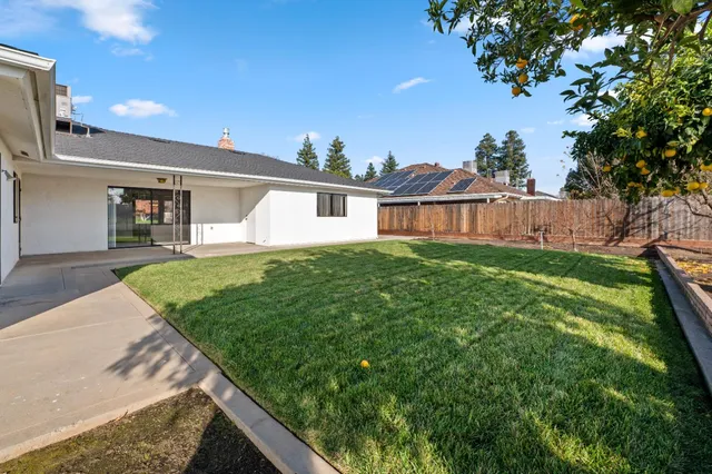 $549,900 | 1673 East Cromwell Avenue, Fresno, CA 93720