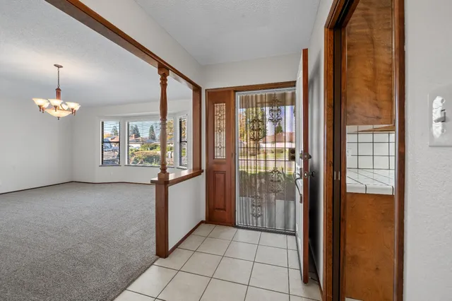 $549,900 | 1673 East Cromwell Avenue, Fresno, CA 93720