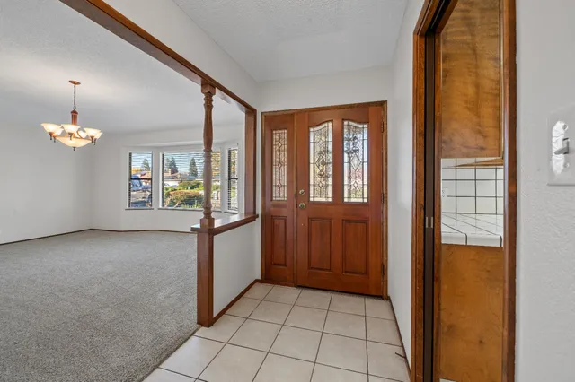 $549,900 | 1673 East Cromwell Avenue, Fresno, CA 93720