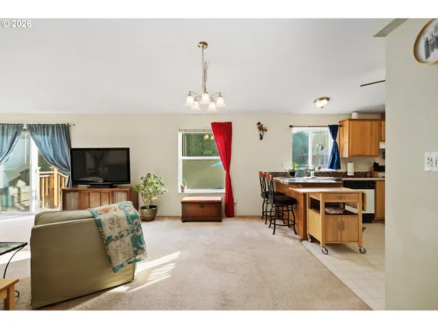 $375,000 | 604 Northwest Forest Lane, Cascade Locks, OR 97014