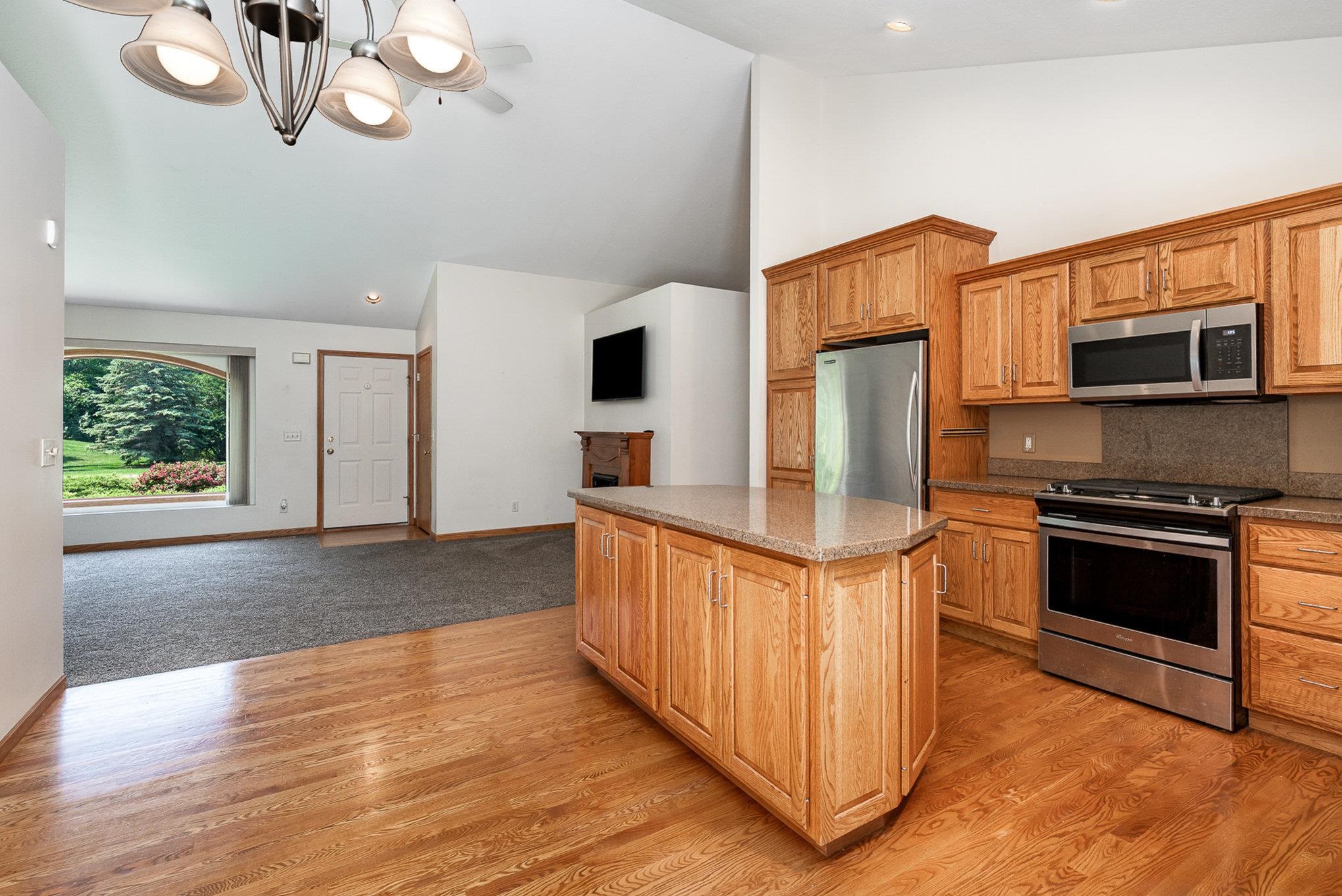 810 Nature's Ridge Lane Bay City, MI 48708 - Photo 6 of 25