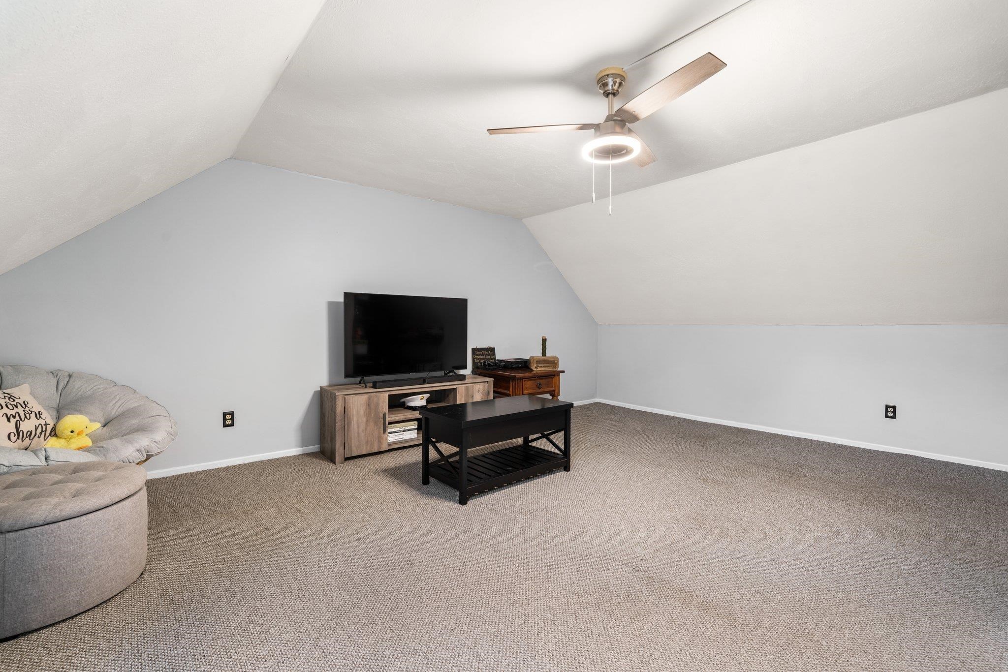1102 Montalona Road, Unit B Dunbarton, NH 03046 - Photo 34 of 44