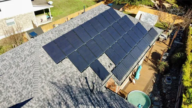 a view of entryway with outdoor area