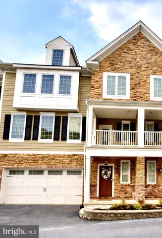 $929,999 | 23 Grey Court, Berwyn, PA 19312