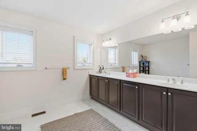 $929,999 | 23 Grey Court, Berwyn, PA 19312