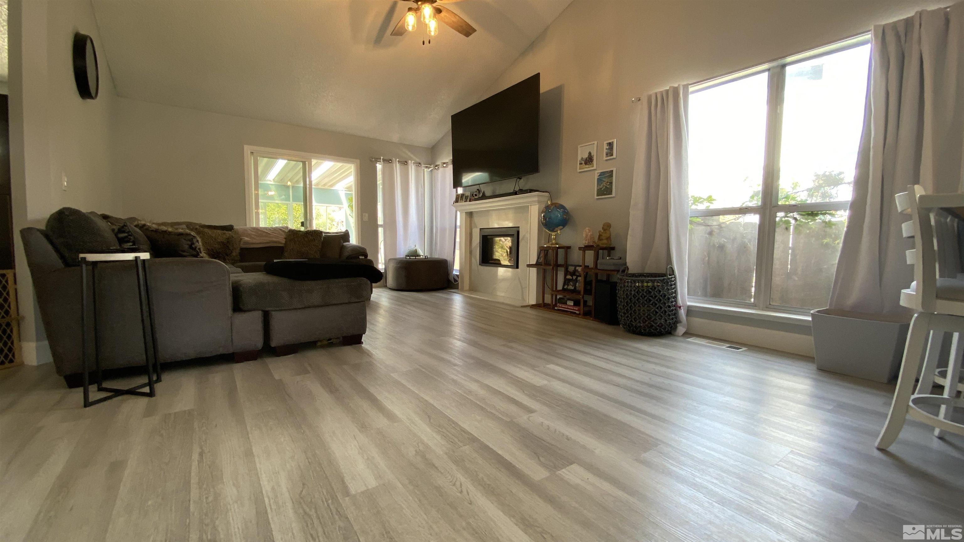 973 Edgecliff Drive Reno, NV 89523 - Photo 7 of 21 Photo 7
